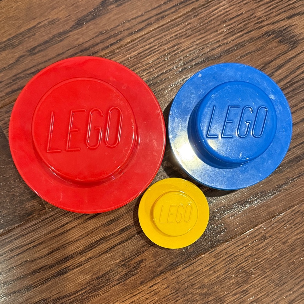 LEGO Wall Hanger Set - Red, Blue, Yellow